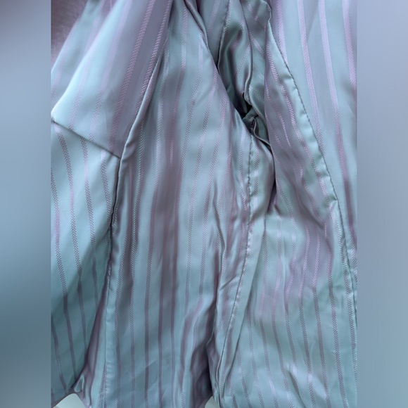 NWOT. Danier Pale Pink Leather Jacket with Ruffle Collar. - Picture 8 of 13